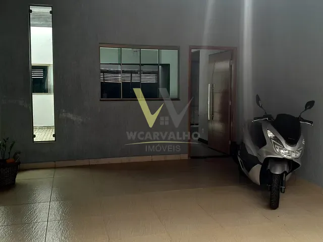Casa com 200m² 3 quartos e 2 banheiros, à venda, no bairro Jardim Itália em Anápolis