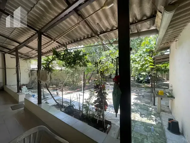 Casa com 360m² 1 quarto e 1 banheiro, à venda, no bairro Guarani em Nova Iguaçu