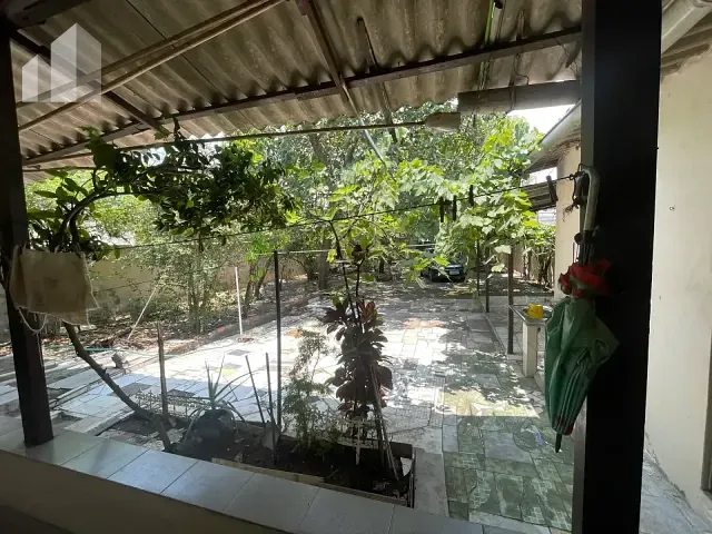 Casa com 360m² 1 quarto e 1 banheiro, à venda, no bairro Guarani em Nova Iguaçu