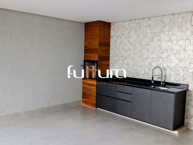 Casa com 300m² 4 quartos e 5 banheiros, para alugar, no bairro Jardins Bolonha em Senador Canedo