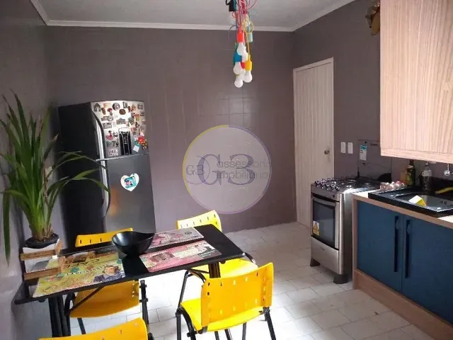 Casa 3 quartos e 3 banheiros, à venda, no bairro Centro em Pelotas