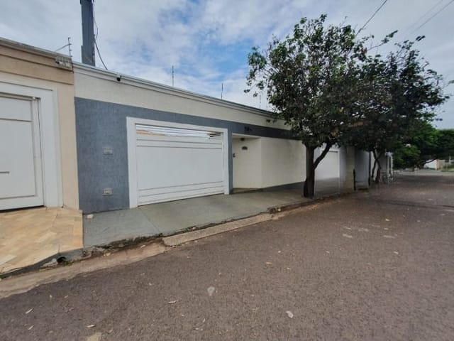 Casa com 420m² 3 quartos e 4 banheiros, à venda, no bairro Bosque da Saúde em Birigüi