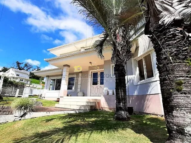 Casa com 570m² 4 quartos e 3 banheiros, à venda, no bairro Cidade Universitária Pedra Branca em Palhoça