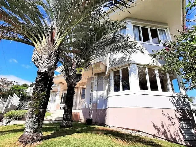 Casa com 570m² 4 quartos e 3 banheiros, à venda, no bairro Cidade Universitária Pedra Branca em Palhoça