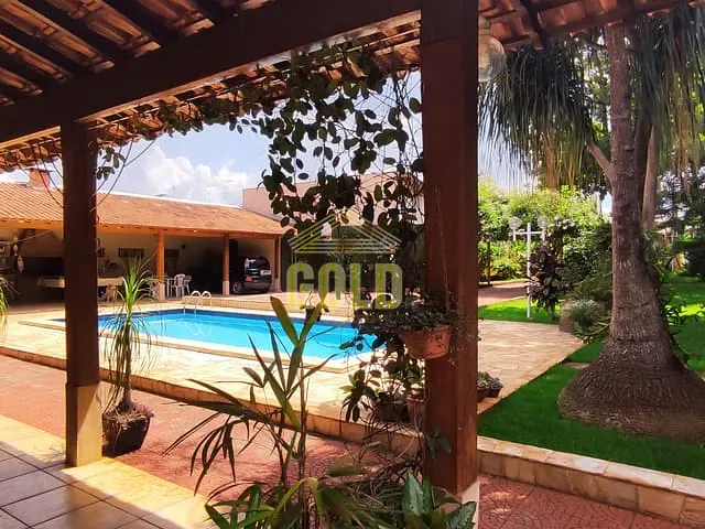 Casa 5 quartos e 5 banheiros, à venda, no bairro Waldemar Hauer em Londrina