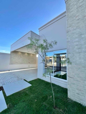 Casa com 250m² 3 quartos e 2 banheiros, à venda, no bairro Montserrat em Nova Mutum
