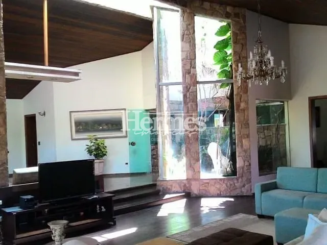 Casa com 1100m² 4 quartos e 6 banheiros, à venda, no bairro Parque Taquaral em Campinas