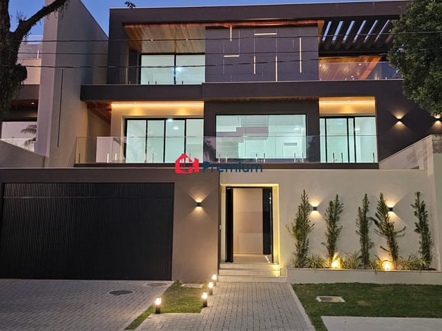 Casa 4 quartos e 8 banheiros, à venda, no bairro Barra da Tijuca em Rio de Janeiro