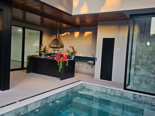 Casa 4 quartos e 8 banheiros, à venda, no bairro Barra da Tijuca em Rio de Janeiro