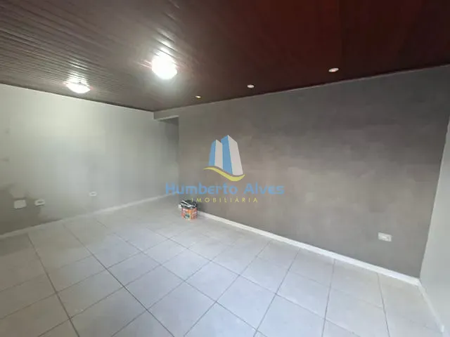 Casa com 250m² 3 quartos e 1 banheiro, para alugar, no bairro Recreio em Vitória da Conquista
