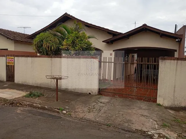 Casa 3 quartos e 2 banheiros, à venda, no bairro Jardim Los Angelis em Rolândia
