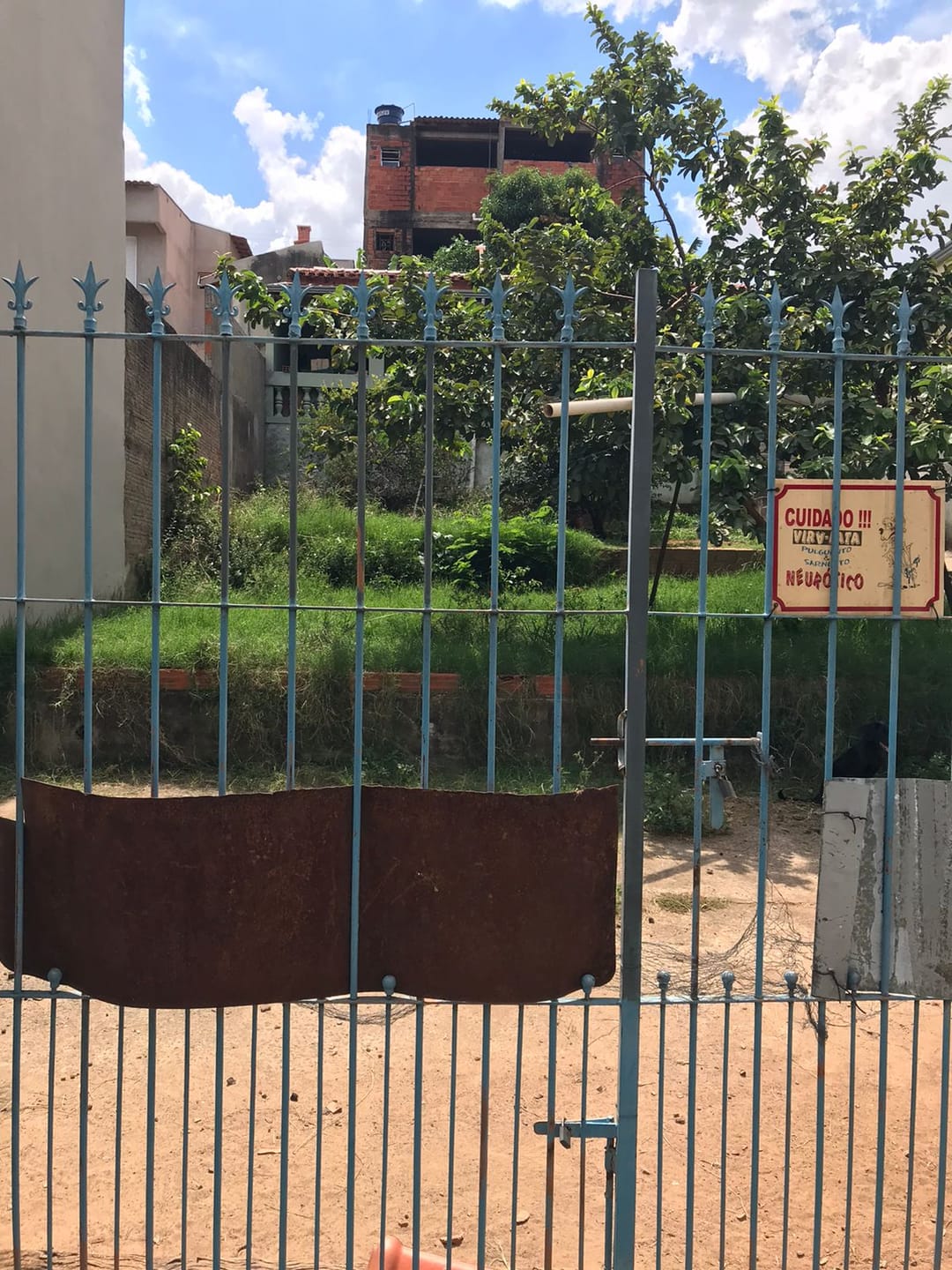Casa à venda com 1 quarto, 90m² - Foto 2