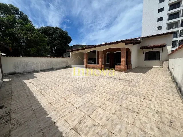 Casa com 375m² 3 quartos e 2 banheiros, à venda, no bairro martim de sa em Caraguatatuba