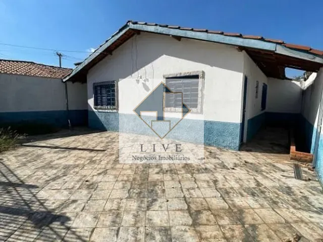 Casa com 250m² 3 quartos e 2 banheiros, à venda, no bairro Jardim São Sebastião em Hortolândia