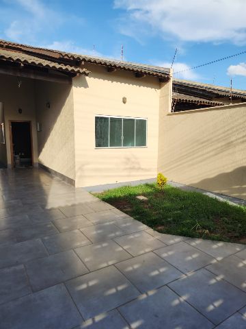 Casa 3 quartos e 2 banheiros, à venda, no bairro Parque Santa Rita em Goiânia