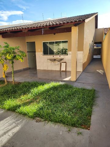 Casa 3 quartos e 2 banheiros, à venda, no bairro Parque Santa Rita em Goiânia