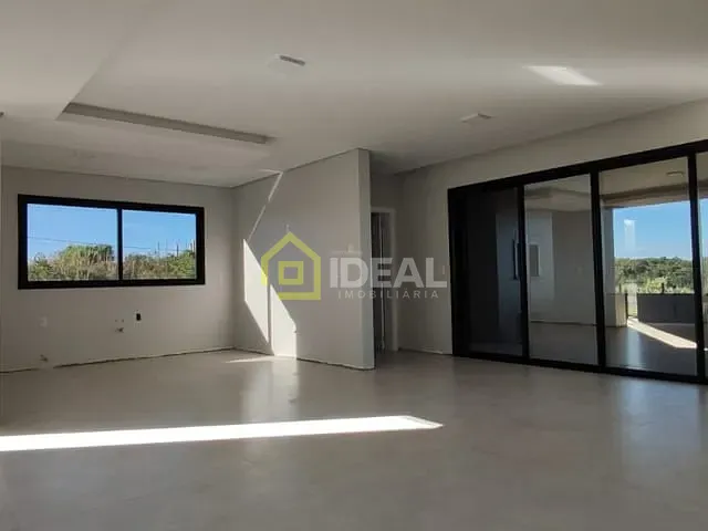 Casa 3 quartos e 3 banheiros, à venda, no bairro São Cristóvão em Concórdia