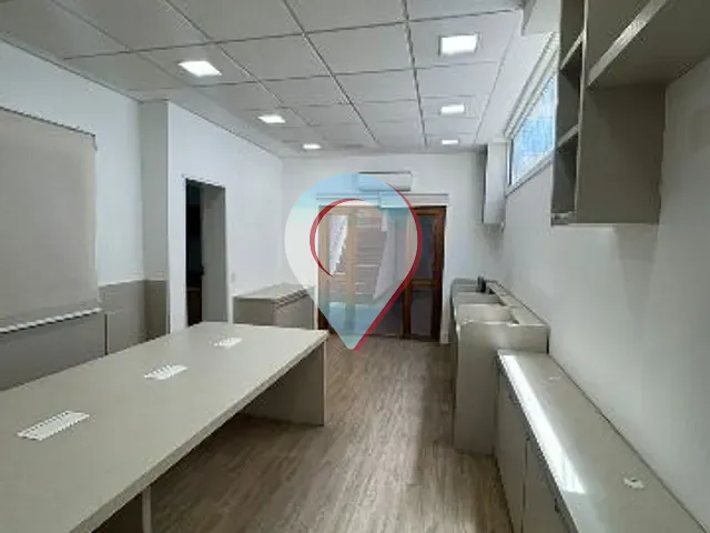 Casa à venda ou para alugar, no bairro Parque Residencial Eloy Chaves em Jundiaí