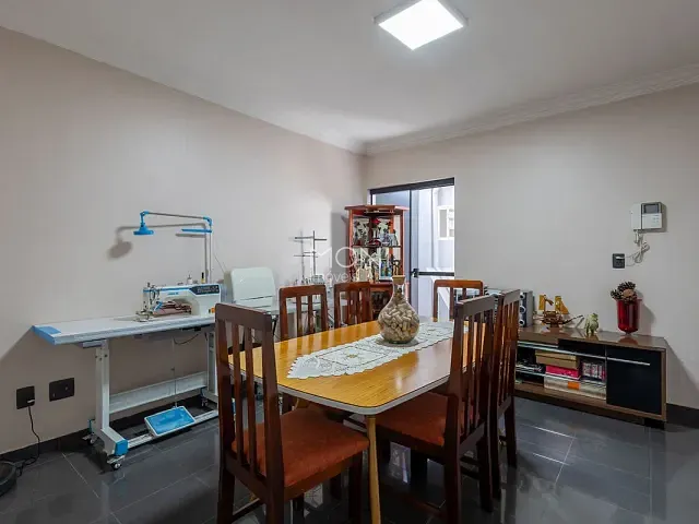 Casa 2 quartos e 3 banheiros, à venda, no bairro Guará I em Brasília
