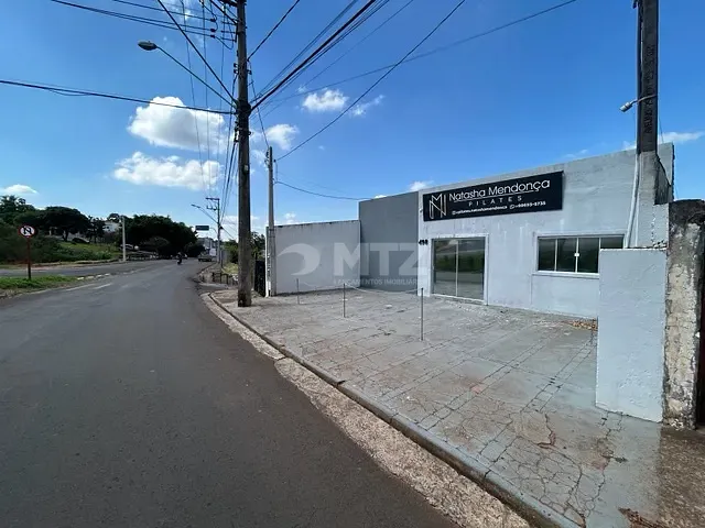 Casa com 680m², à venda, no bairro Vila dos Lavradores em Botucatu