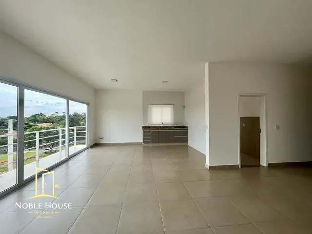 Casa 3 quartos e 3 banheiros, à venda, no bairro Santa Isabel em Louveira