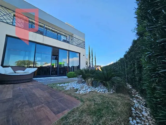 Casa com 437m² 4 quartos e 5 banheiros, à venda, no bairro Gran Park em Vespasiano