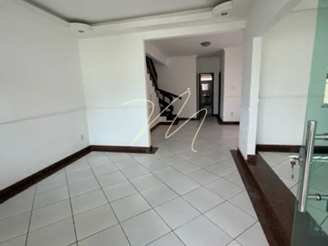 Casa 3 quartos e 2 banheiros, à venda ou para alugar, no bairro São Francisco em Ilhéus