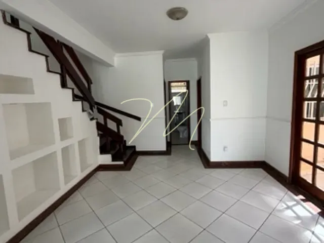 Casa 3 quartos e 2 banheiros, à venda ou para alugar, no bairro São Francisco em Ilhéus