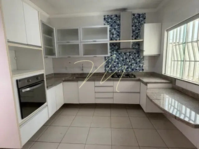 Casa 3 quartos e 2 banheiros, à venda ou para alugar, no bairro São Francisco em Ilhéus