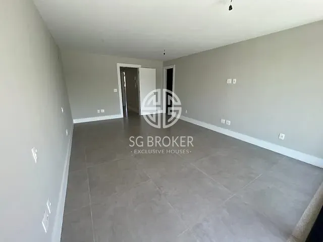 Casa com 234m² 4 quartos e 7 banheiros, à venda, no bairro Barra da Tijuca em Rio de Janeiro