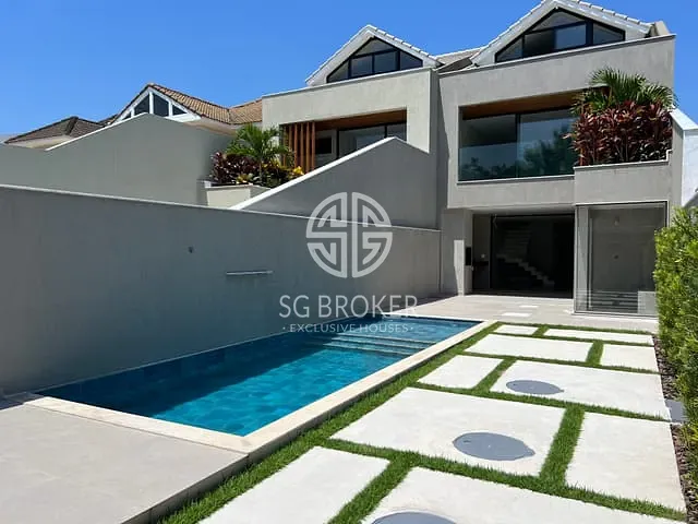 Casa com 234m² 4 quartos e 7 banheiros, à venda, no bairro Barra da Tijuca em Rio de Janeiro