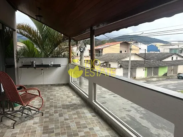 Casa com 175m² 3 quartos e 4 banheiros, à venda, no bairro Campo Alegre em Itatiaia