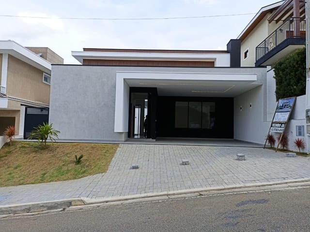 Casa com 313m² 4 quartos e 5 banheiros, à venda, no bairro Residencial Colina do Belem em Taubaté