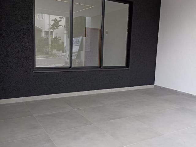 Casa com 313m² 4 quartos e 5 banheiros, à venda, no bairro Residencial Colina do Belem em Taubaté