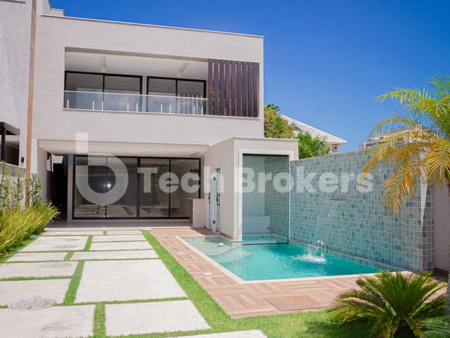 Casa com 360m² 4 quartos e 7 banheiros, à venda, no bairro Barra da Tijuca em Rio de Janeiro
