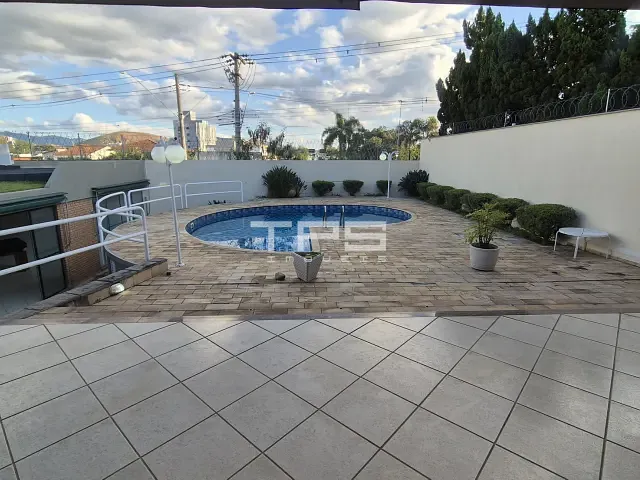 Casa 4 quartos e 7 banheiros, para alugar, no bairro Vila Paraíba em Guaratinguetá
