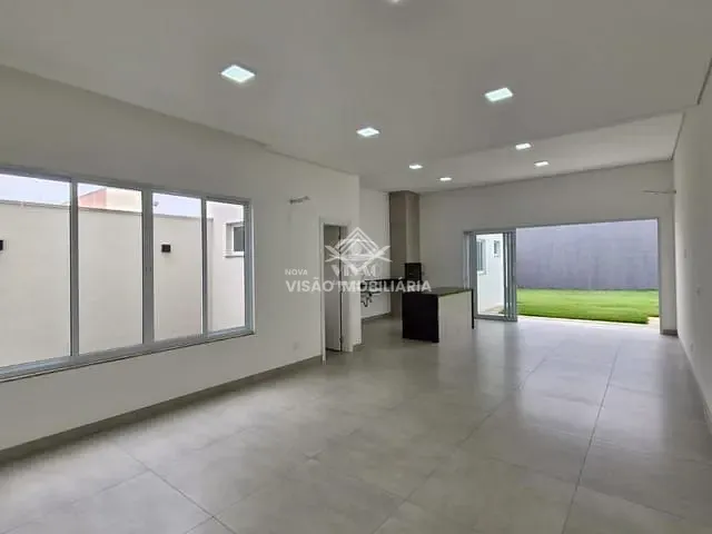 Casa com 360m² 2 quartos e 1 banheiro, à venda, no bairro Residencial Paris em Sinop