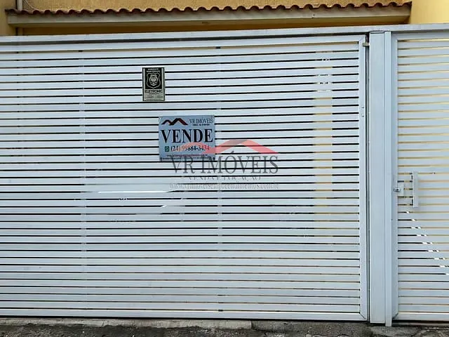Casa com 180m² 3 quartos e 2 banheiros, à venda, no bairro São João Batista em Volta Redonda