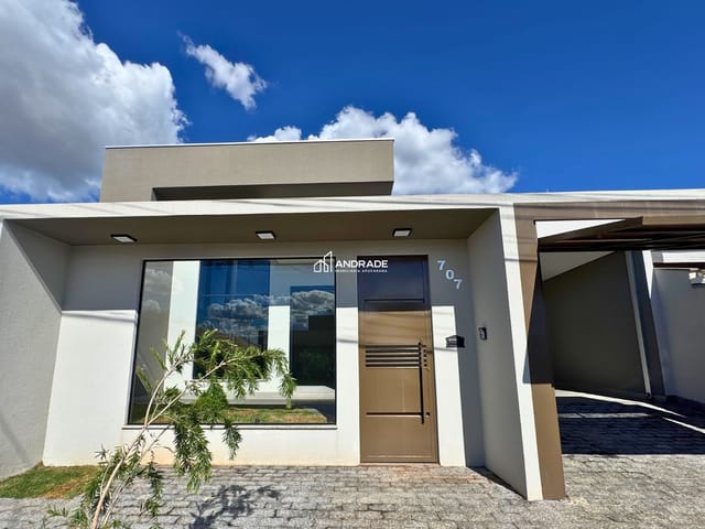 Casa com 275m² 3 quartos e 2 banheiros, à venda, no bairro Residencial Interlagos em Apucarana