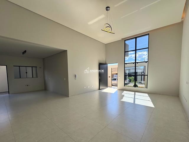 Casa com 275m² 3 quartos e 2 banheiros, à venda, no bairro Residencial Interlagos em Apucarana