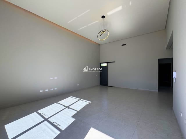 Casa com 275m² 3 quartos e 2 banheiros, à venda, no bairro Residencial Interlagos em Apucarana