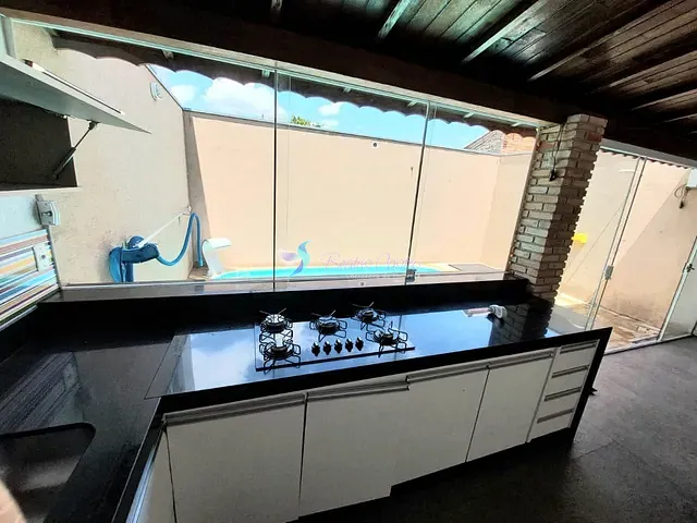Casa com 175m² 3 quartos e 2 banheiros, à venda, no bairro Nova Cerejeira em Atibaia