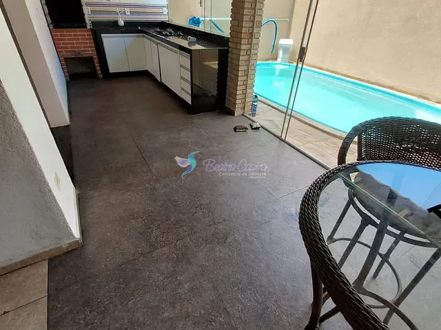 Casa com 175m² 3 quartos e 2 banheiros, à venda, no bairro Nova Cerejeira em Atibaia
