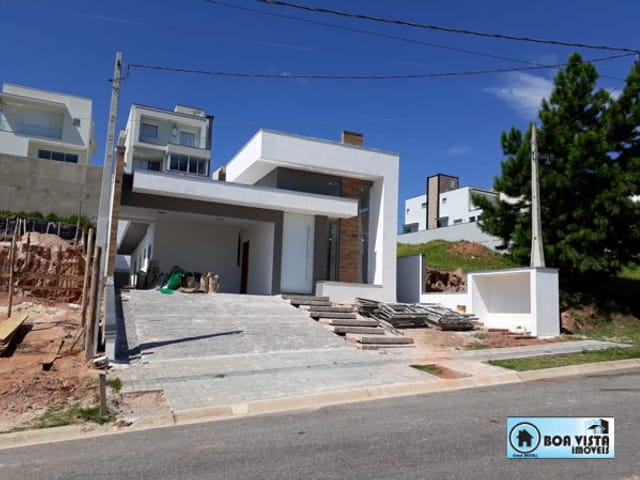 Foto do Casa - Espetacular Residência com 3 Quartos, 2 Suítes, 4 Vagas e 366M² no Parque Residencial Itapeti, Mogi das Cruzes - SP -  a 5,4 KM do Centro da Cidade Cruzes - SP | Boa Vista Imóveis Suzano