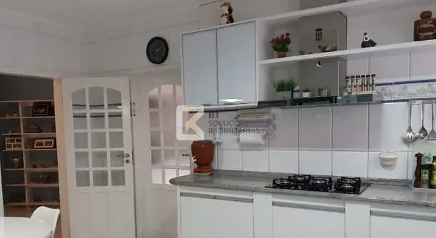 Casa, 3 quartos, 270 m² - Foto 10