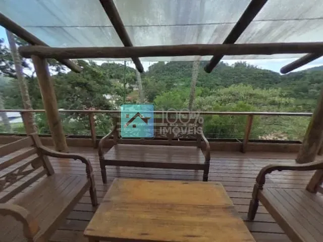 Casa com 855m² 3 quartos e 3 banheiros, à venda, no bairro Centro em Santo Antônio do Pinhal