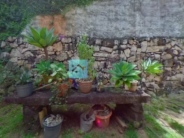 Casa com 855m² 3 quartos e 3 banheiros, à venda, no bairro Centro em Santo Antônio do Pinhal