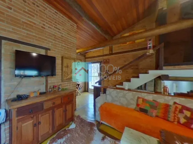Casa com 855m² 3 quartos e 3 banheiros, à venda, no bairro Centro em Santo Antônio do Pinhal