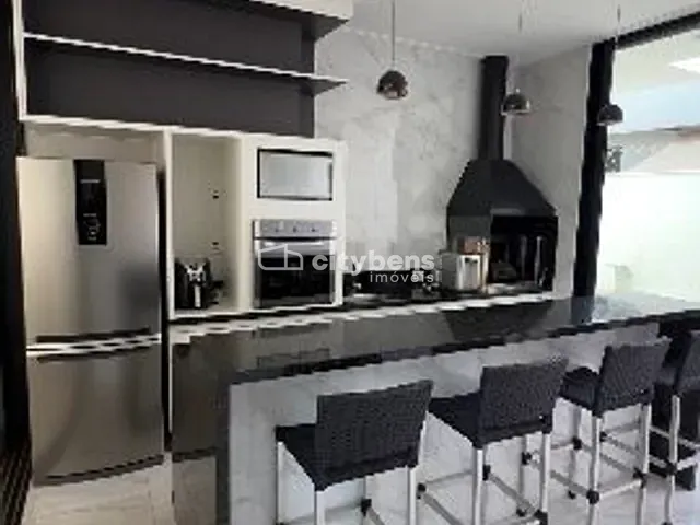 Casa 3 quartos e 4 banheiros, à venda, no bairro Aeroporto em Araçatuba