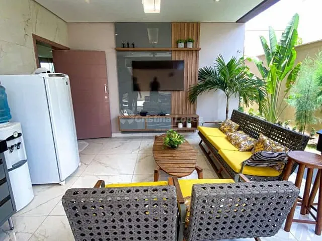 Casa com 220m² 4 quartos e 3 banheiros, à venda, no bairro Uruguai em Teresina